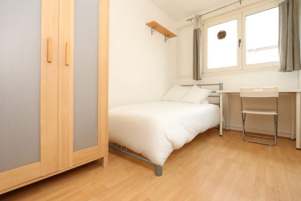 Similar Property: Single Room in Mudchute/Canary Wharf