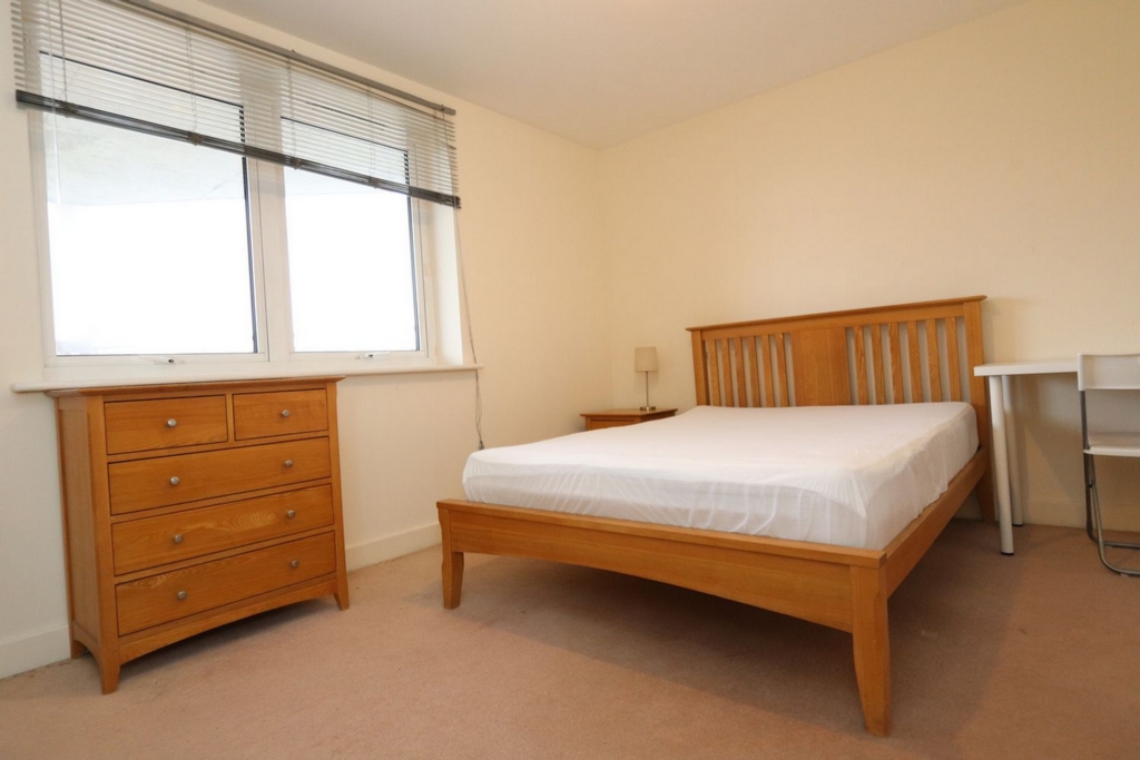 Property photo: Susan Constant Court, 14 Newport Ave, E14