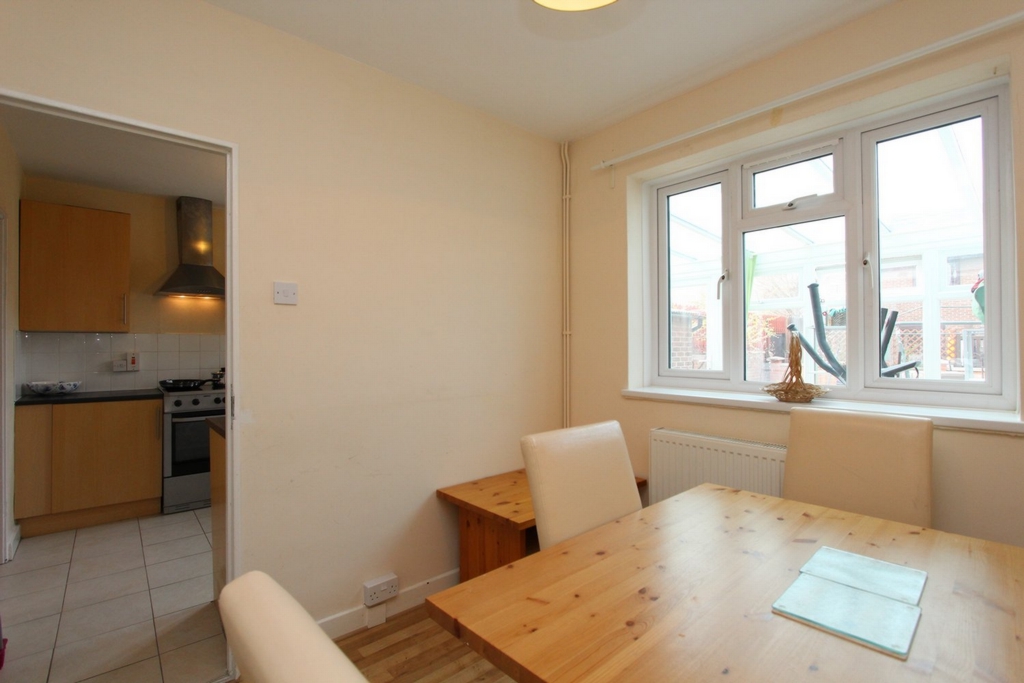 Property To Rent Cardale Street, Crossharbour, South Quay, E14 Double