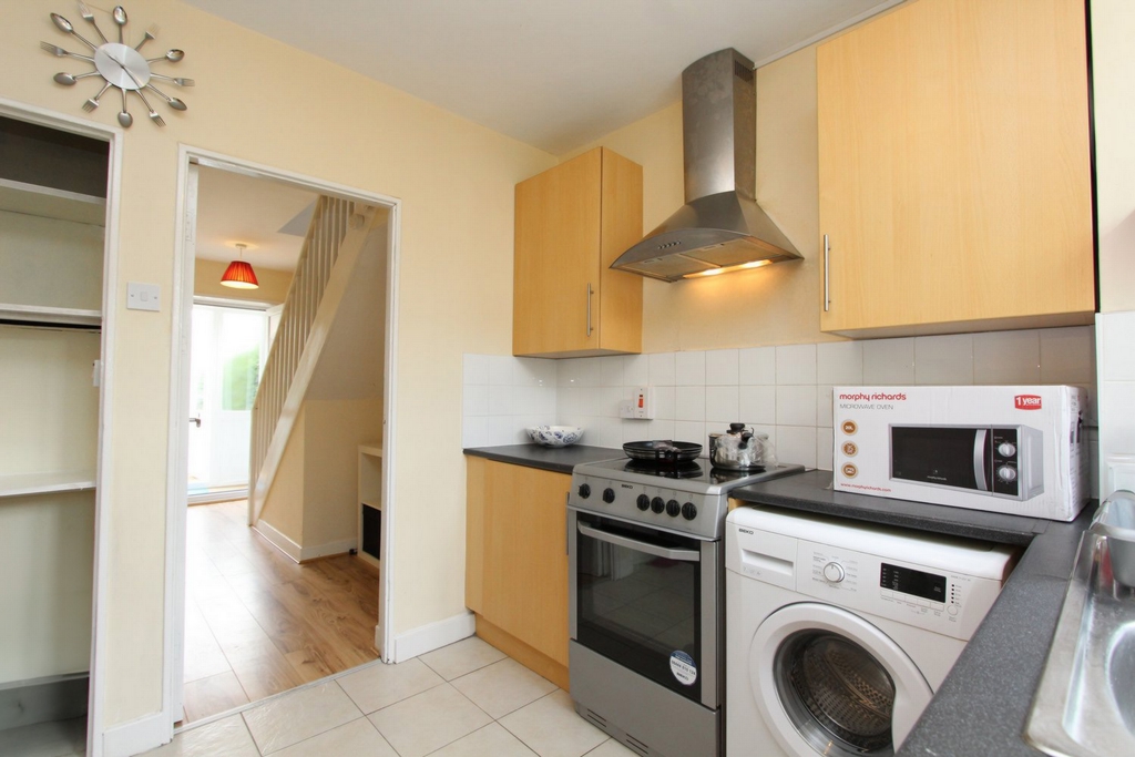 Property To Rent Cardale Street, Crossharbour, South Quay, E14 Double