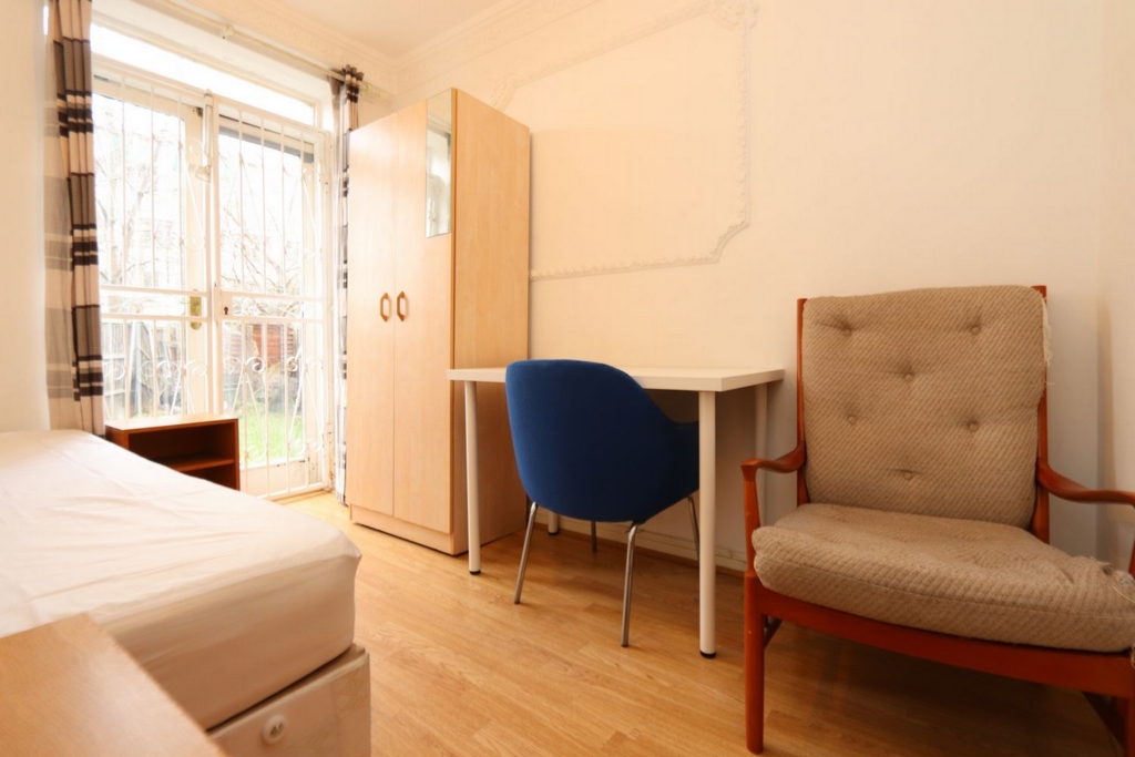 Similar Property: Single Room in Bethnal Green