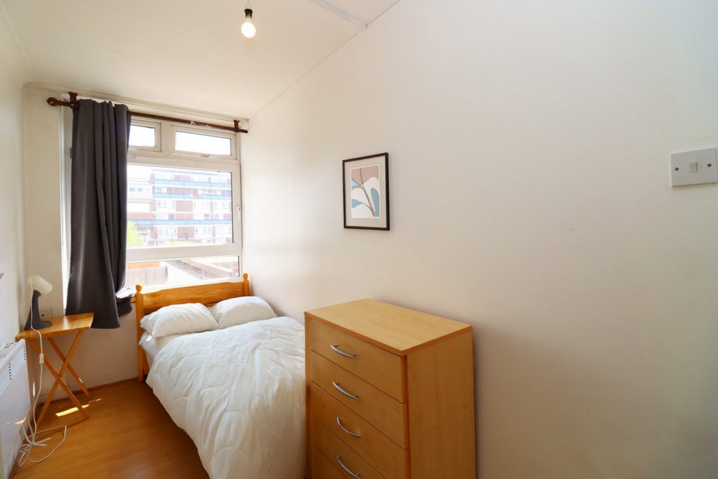Similar Property: Double room - Single use in Crossharbour