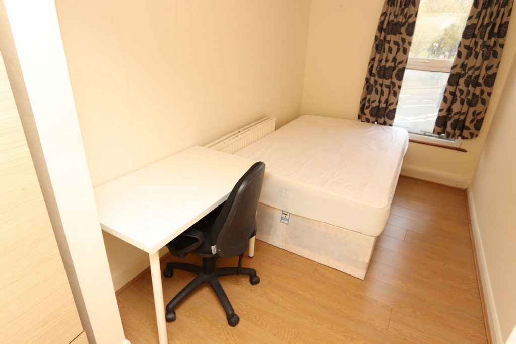 Similar Property: Double room - Single use in Bow