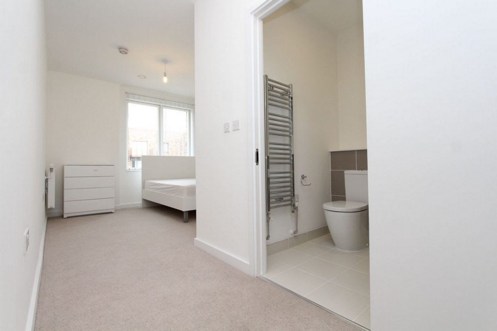 Similar Property: Ensuite Single Room in London City Airport,Gallions Reach