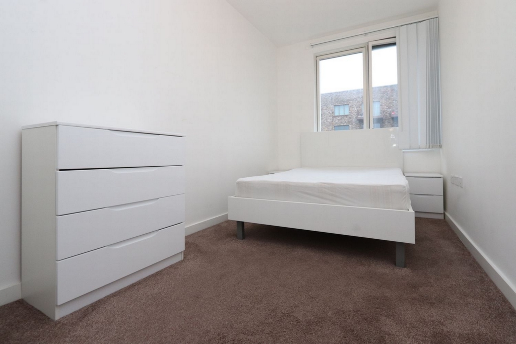 Similar Property: Double room - Single use in London City Airport,Gallions Reach