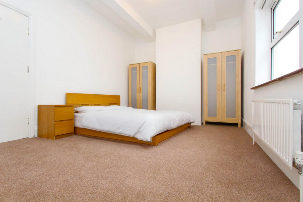 Similar Property: Double room - Single use in Crossharbour,South Quay