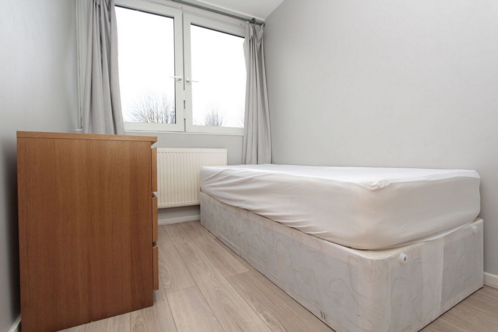 Similar Property: Single Room in Langdon Park