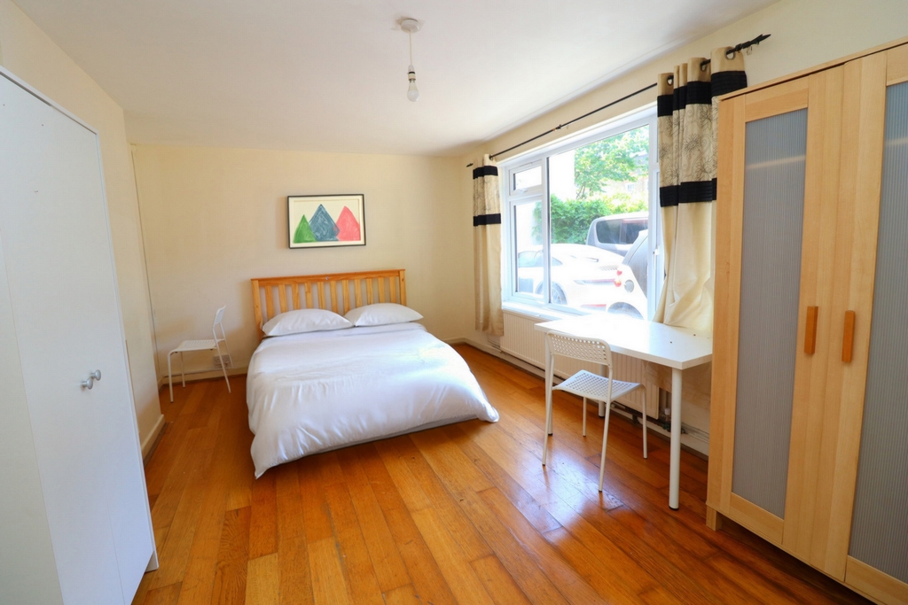 Similar Property: Double Room in Bow