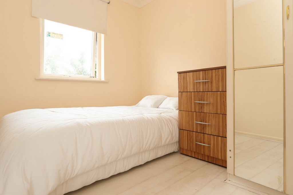 Similar Property: Single Room in Plaistow,West Ham