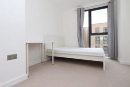 Similar Property: Double room - Single use in Greenwich,Blackheath) Similar Property: Double room - Single use in Greenwich,Blackheath