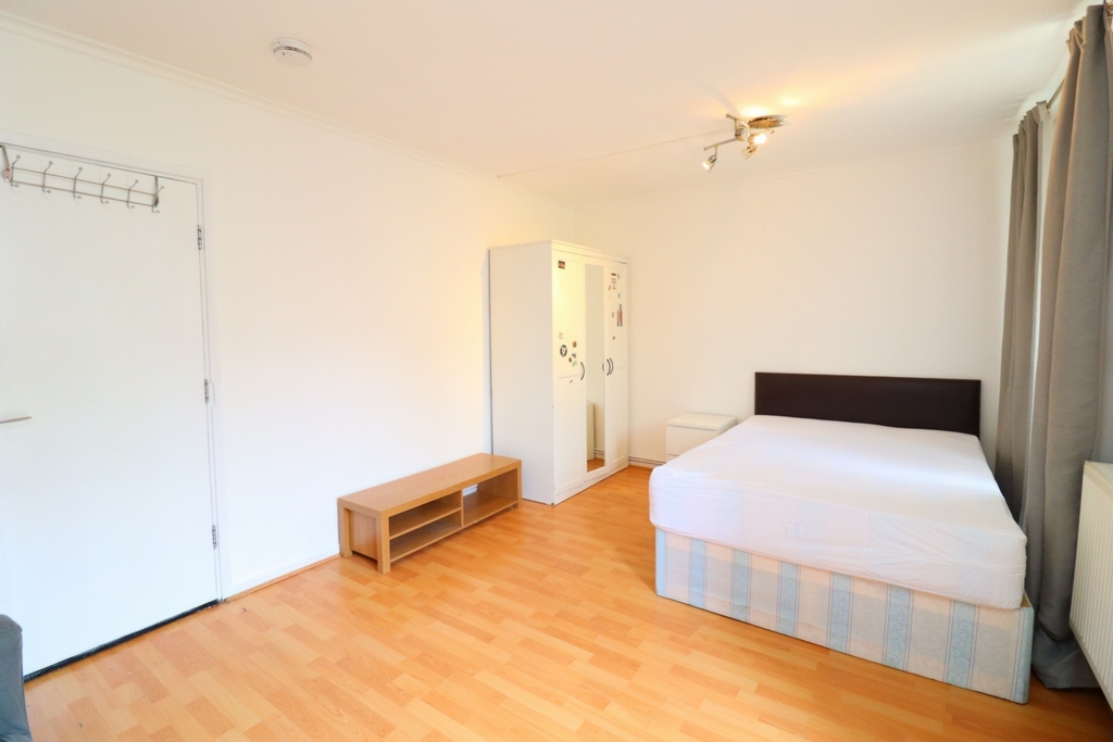 Similar Property: Double Room in Bethnal Green