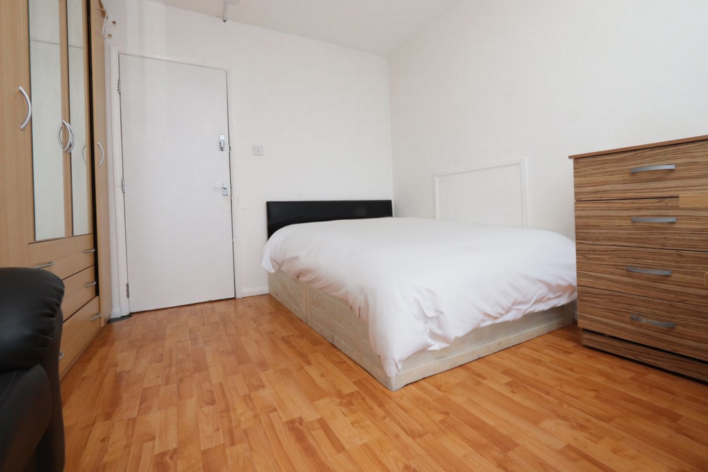 Similar Property: Double Room in Stepney Green