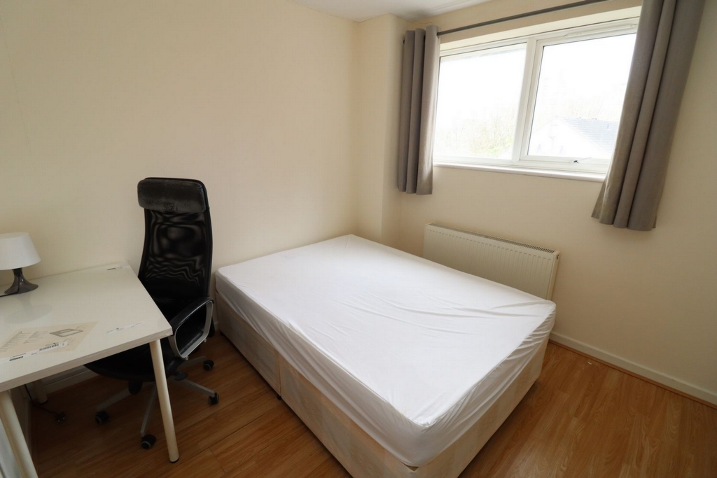 Similar Property: Double room - Single use in Crossharbour,South Quay