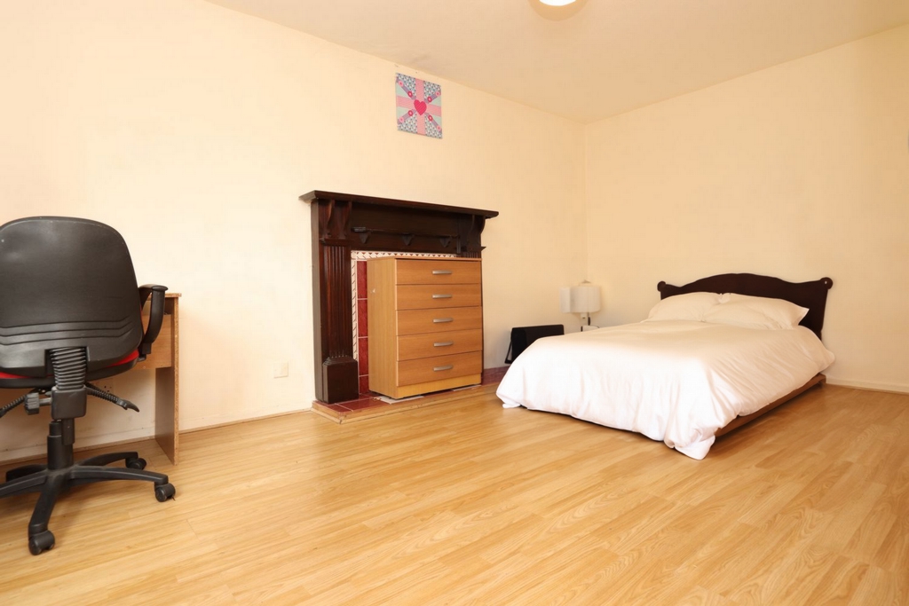 Similar Property: Double room - Single use in Bromley-By-Bow