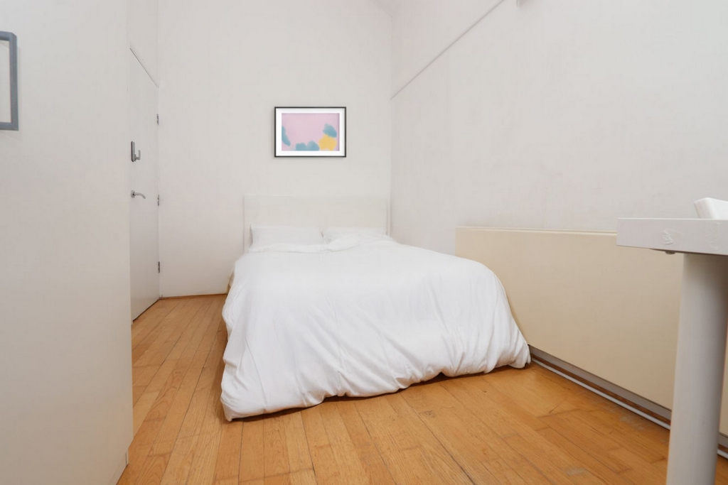Similar Property: Double room - Single use in North Greenwich