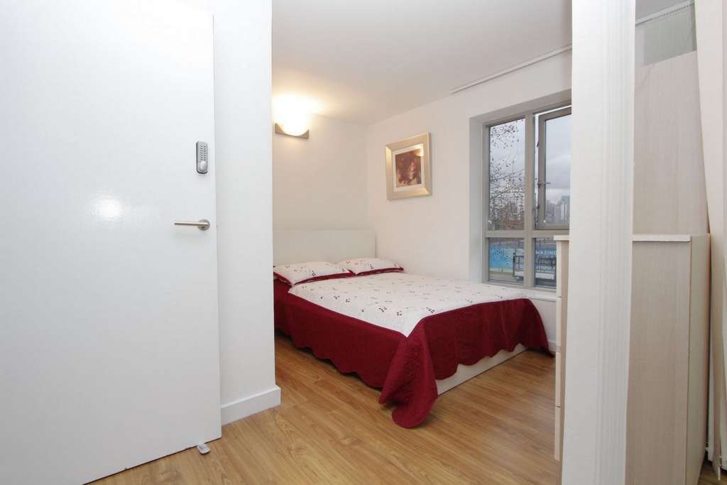 Similar Property: Double room - Single use in Greenwich