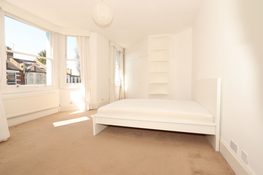 Similar Property: Double room - Single use in Shepherd's Bush
