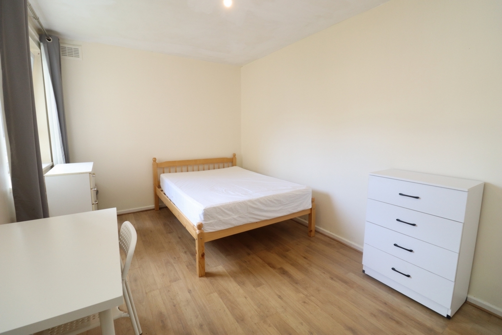 Similar Property: Double room - Single use in Kilburn High Road