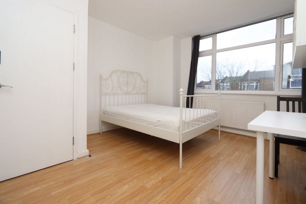 Property photo: Windsor Crescent, HA9