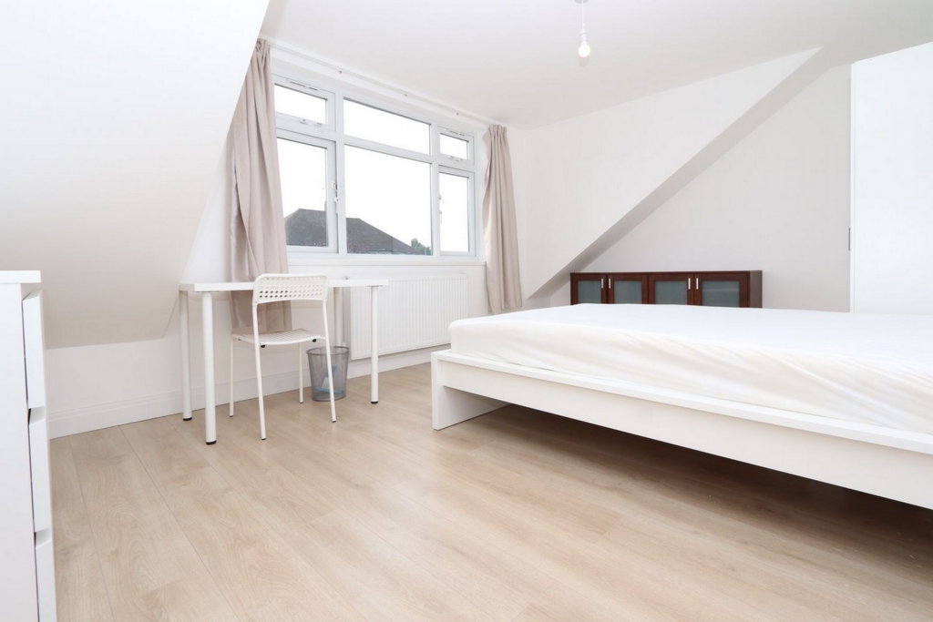 Similar Property: Double room - Single use in Ilford