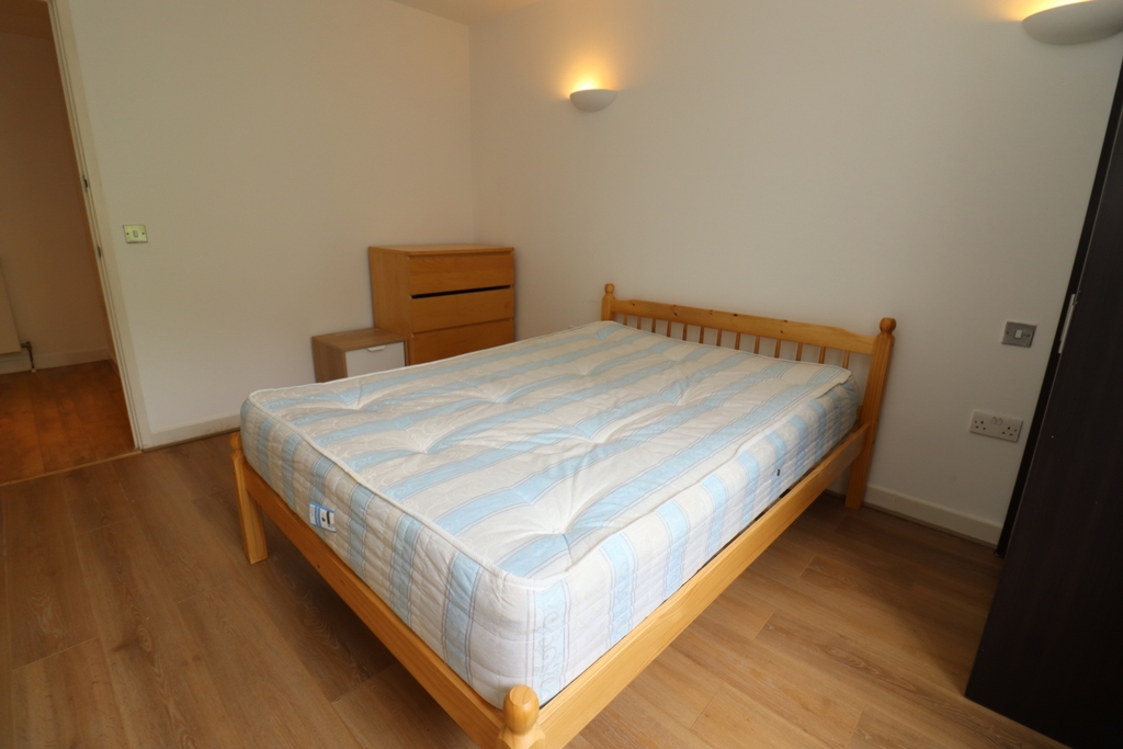 Similar Property: Double Room in North Greenwich