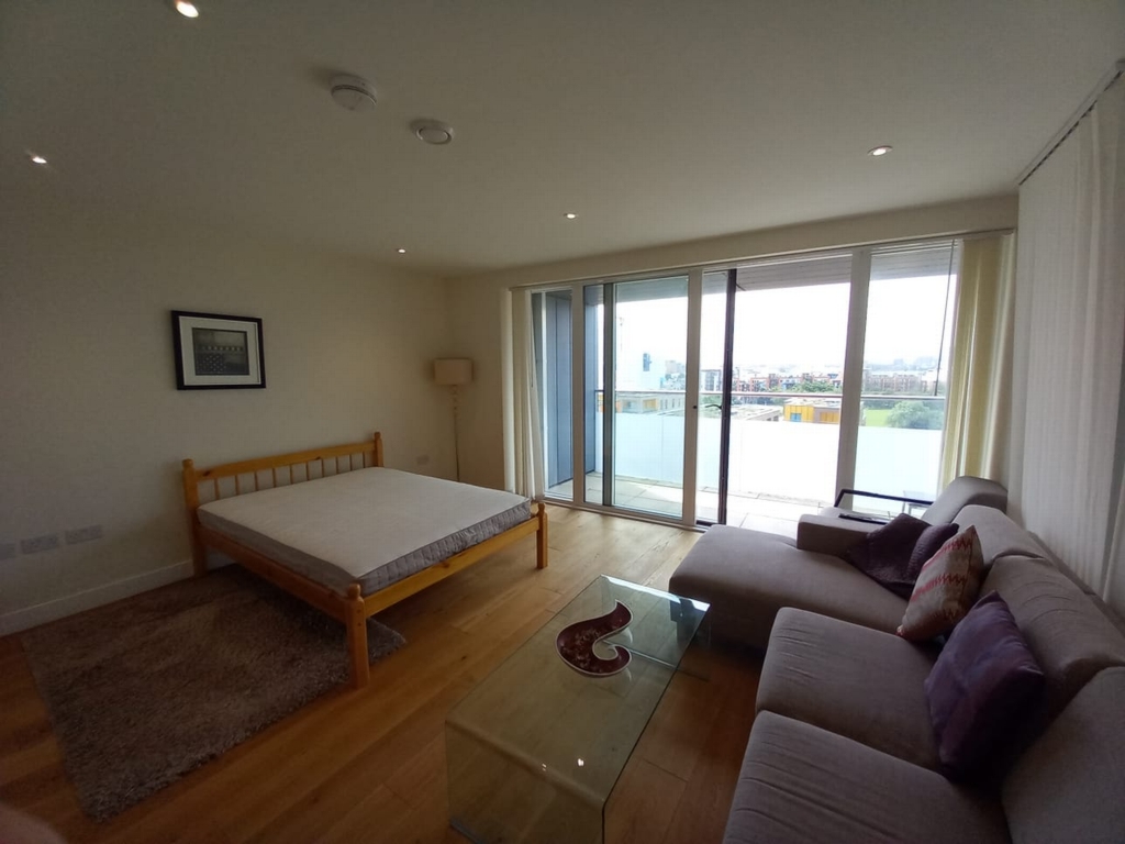 Similar Property: Double room - Single use in Greenwich