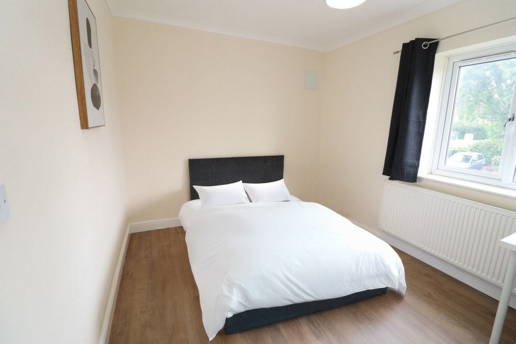 Similar Property: Double room - Single use in Queensbury