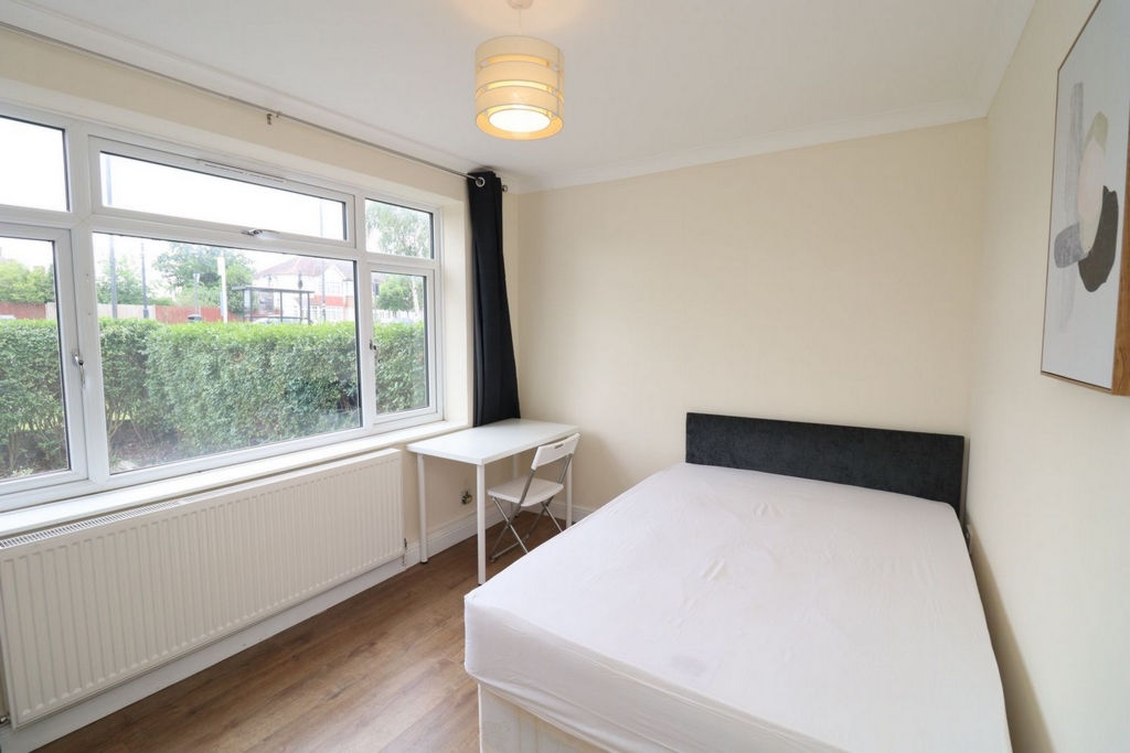 Similar Property: Double room - Single use in Queensbury