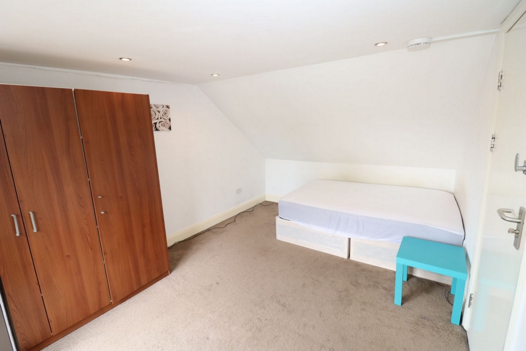 Similar Property: Double room - Single use in Ilford