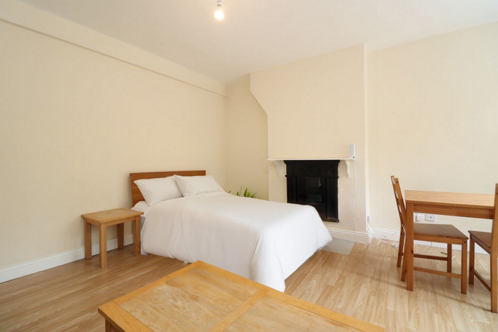 Similar Property: Double Room in Shepherds Bush