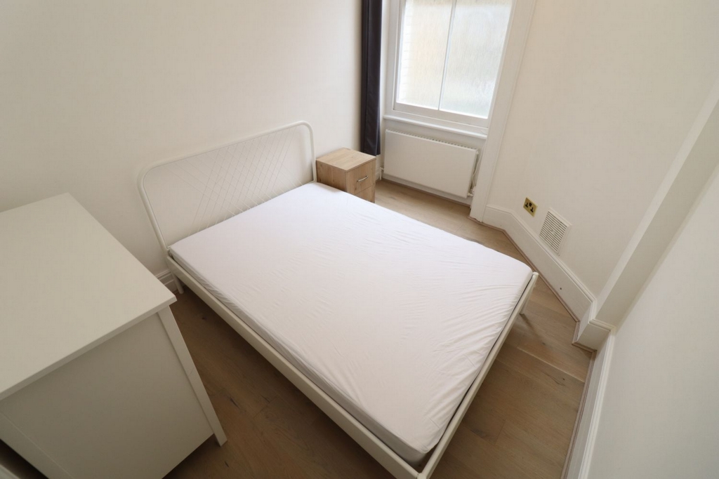 Similar Property: Double room - Single use in Edgware Road