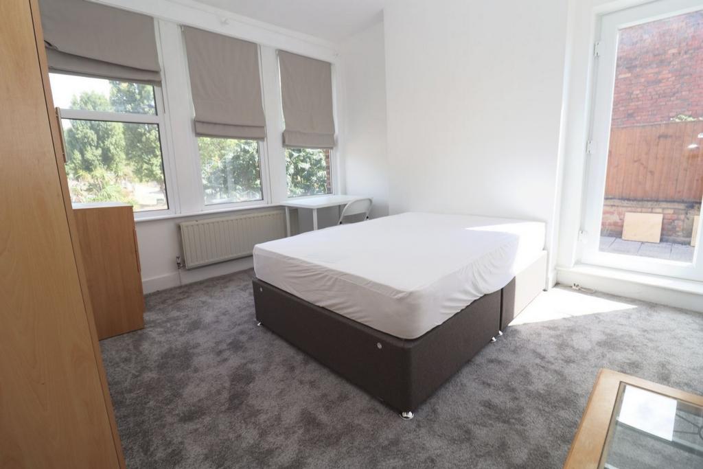 Similar Property: Double room - Single use in Harlesden