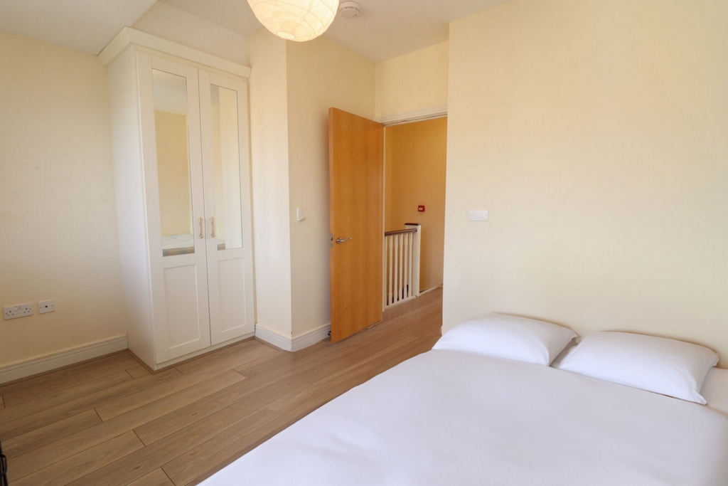 Similar Property: Double room - Single use in Deptford Bridge