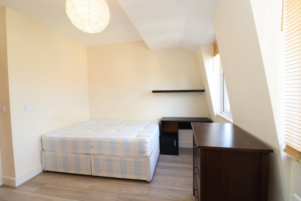 Similar Property: Double room - Single use in Deptford Bridge