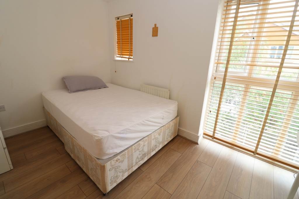 Similar Property: Double room - Single use in Deptford Bridge