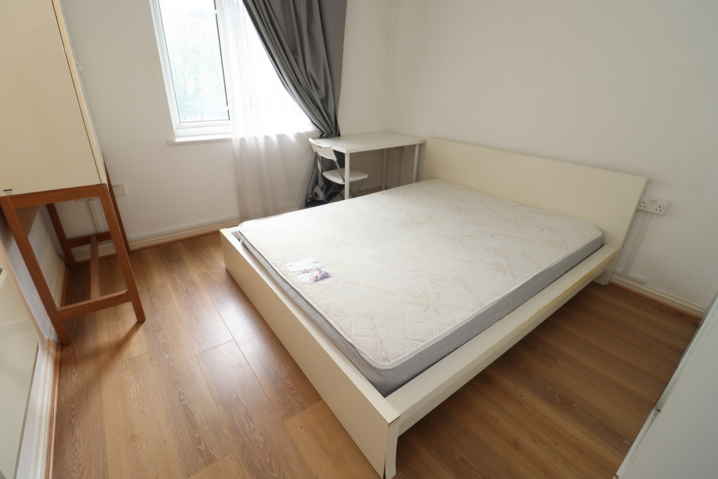 Similar Property: Double room - Single use in Poplar