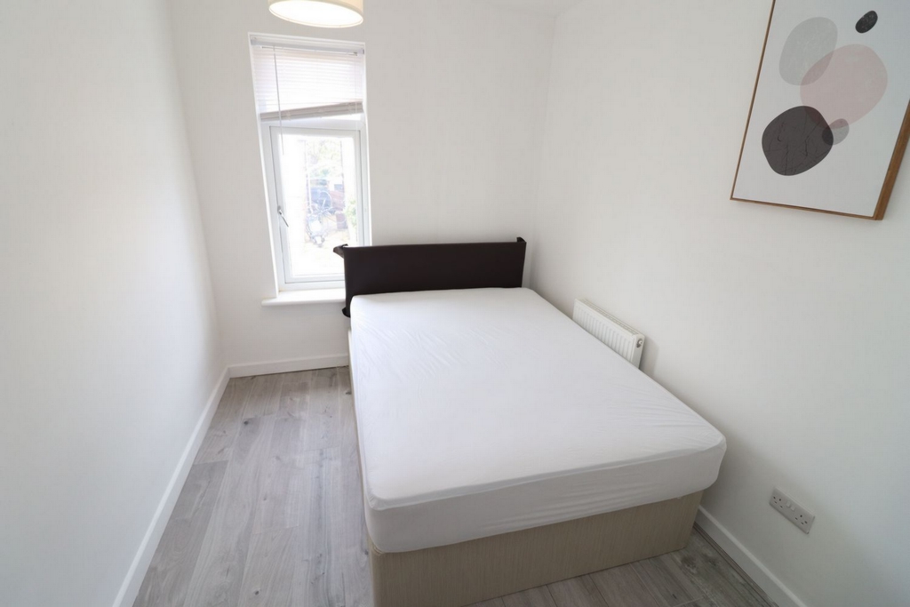 Similar Property: Double room - Single use in Hounslow