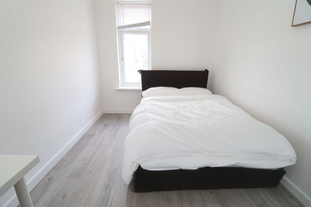 Similar Property: Double room - Single use in Hounslow