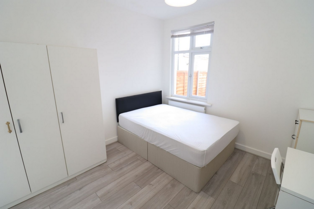 Similar Property: Double room - Single use in Hounslow