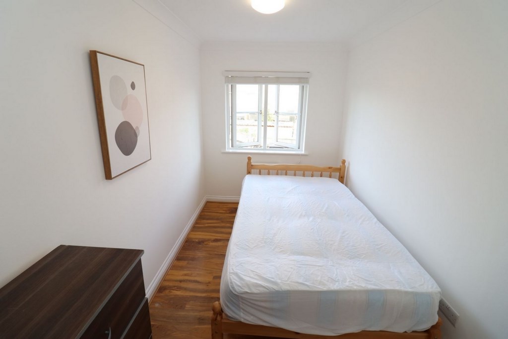 Similar Property: Double room - Single use in Barking