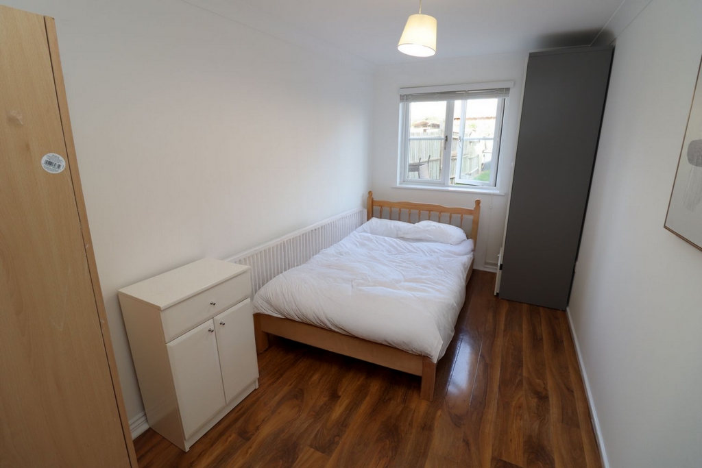 Similar Property: Double room - Single use in Barking