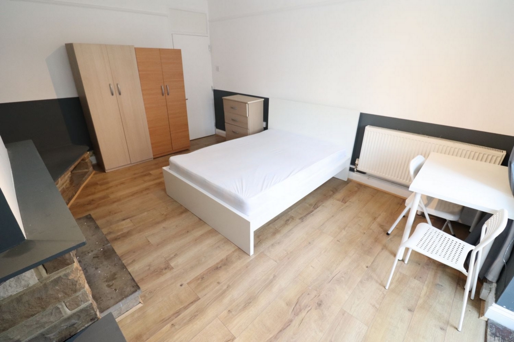 Similar Property: Double Room in Bethnal Green