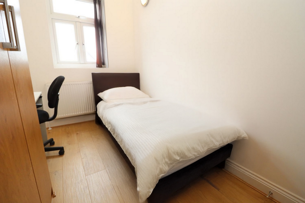 Similar Property: Single Room in Isleworth