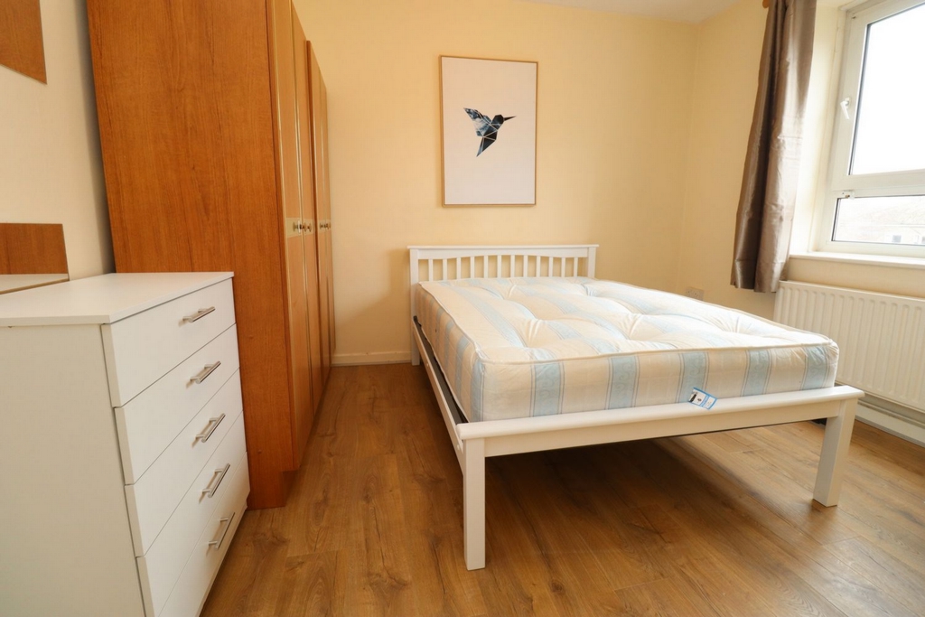 Similar Property: Double room - Single use in South Hampstead