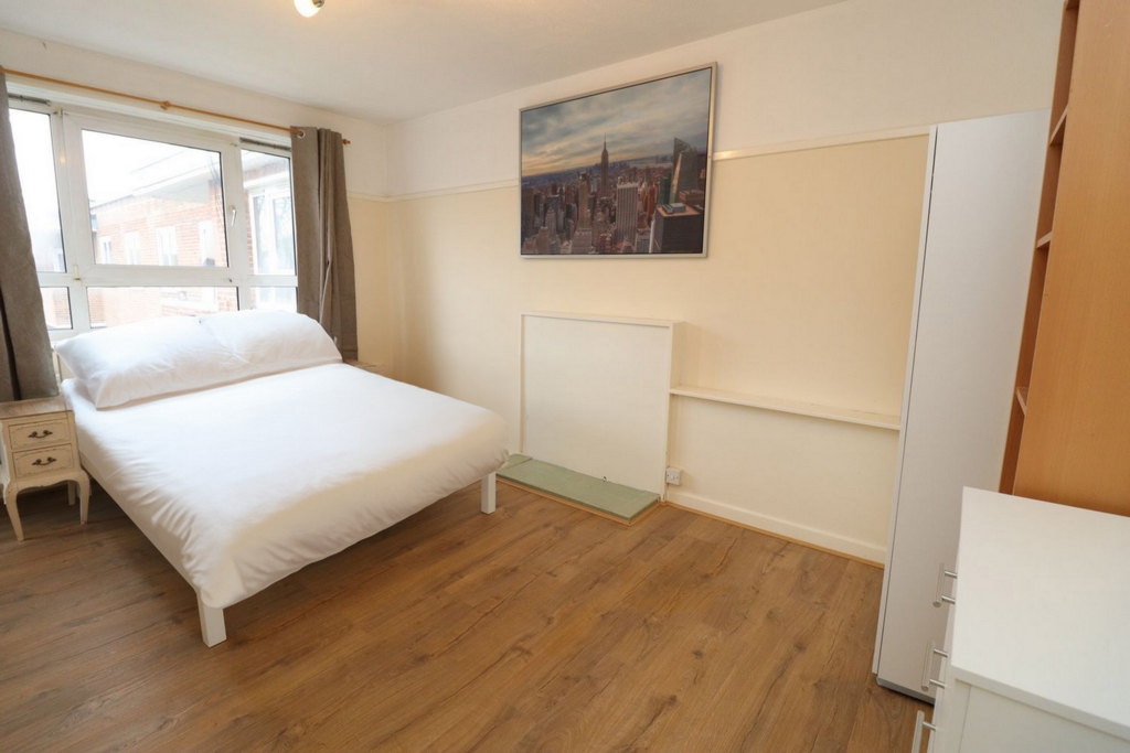 Similar Property: Double Room in South Hampstead