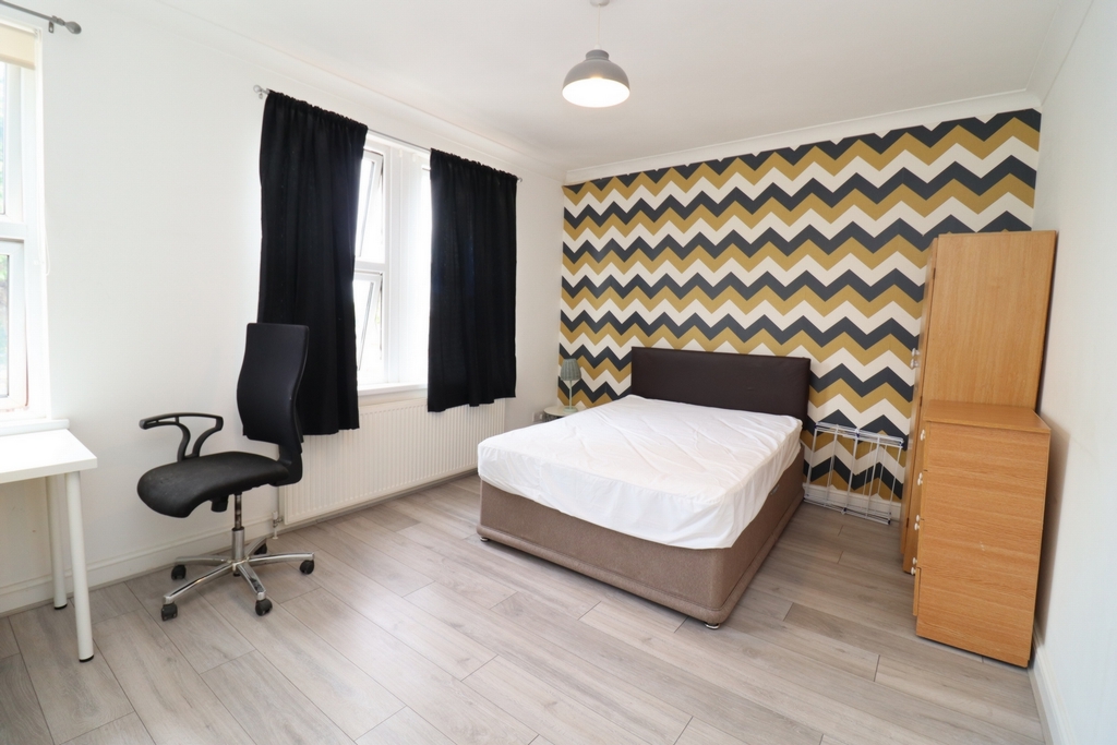 Similar Property: Double room - Single use in Charlton