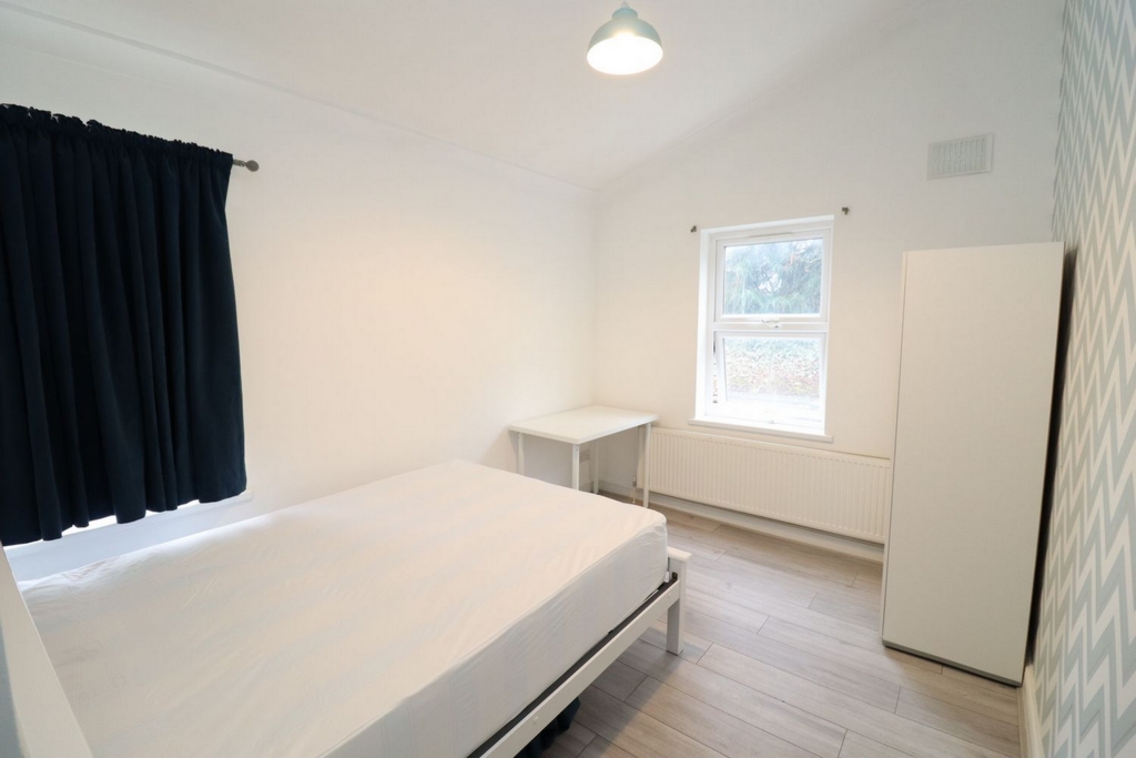 Similar Property: Double room - Single use in Charlton