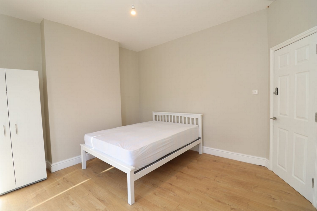 Similar Property: Double room - Single use in Catford