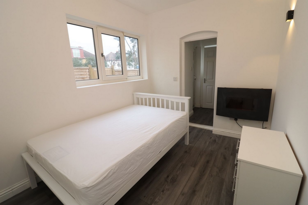 Similar Property: Ensuite Single Room in Streatham Hill