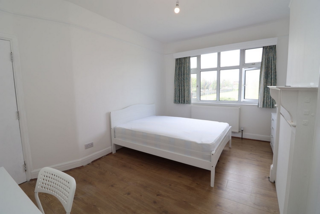 Similar Property: Double room - Single use in Brentford